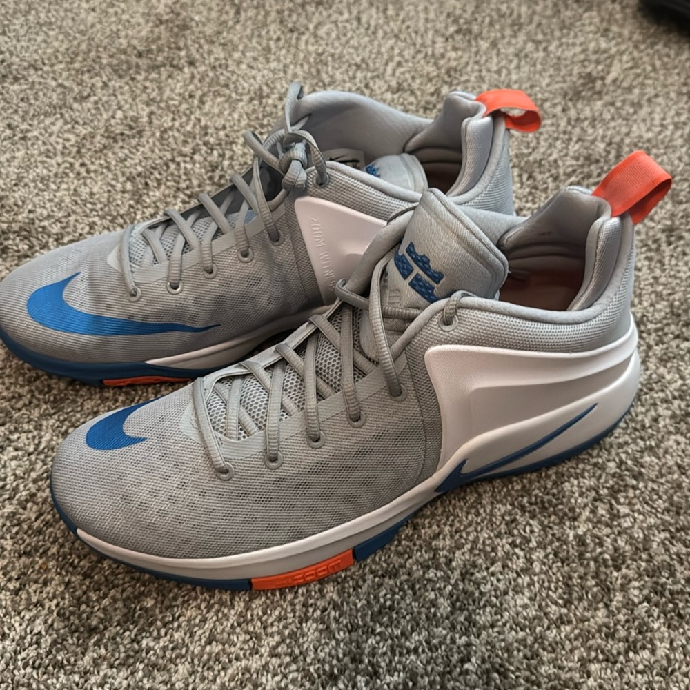 Nike LeBron Zoom Witness 1